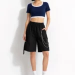 Women's mid-length chain cargo shorts